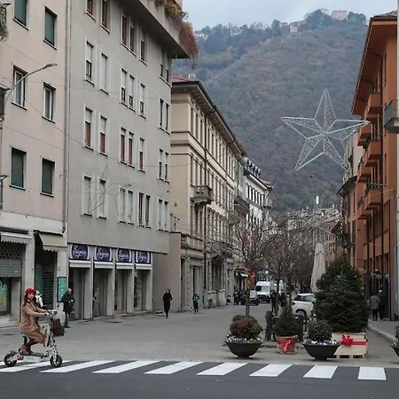 La Casa Di Alessia Nel Centro Di - Alessiatravelling Сasa de vacaciones Como