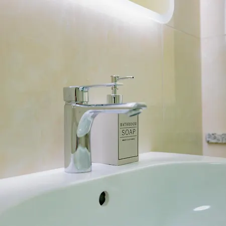 La Casa Di Alessia Nel Centro Di - Alessiatravelling Como