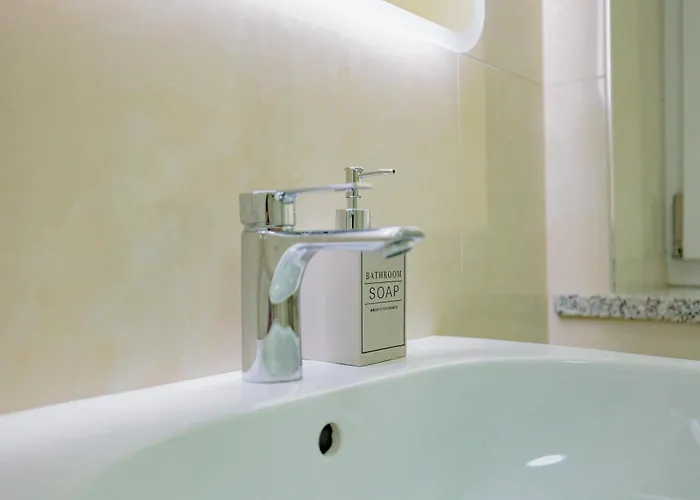 La Casa Di Alessia Nel Centro Di - Alessiatravelling Como